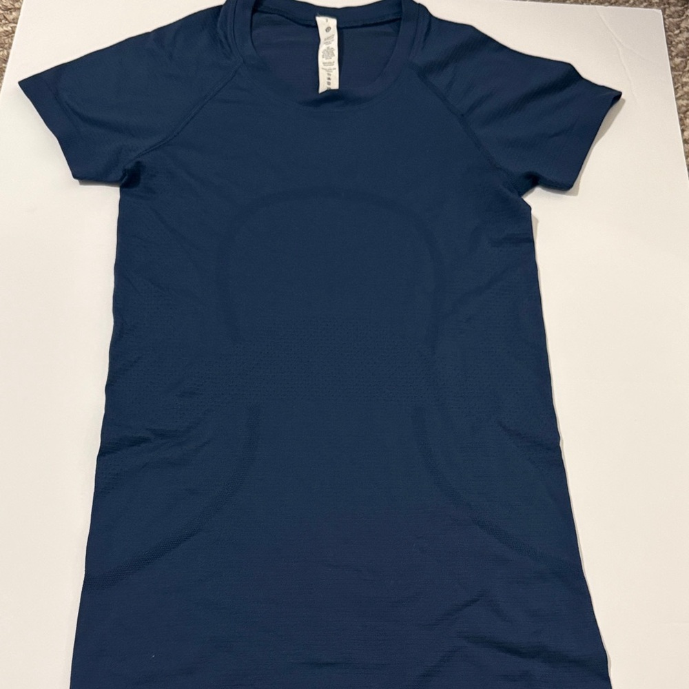 Lululemon Mineral Blue Swiftly Tech Short Sleeve - Size 2